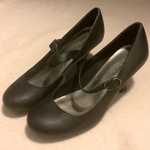 Lower east side black heels